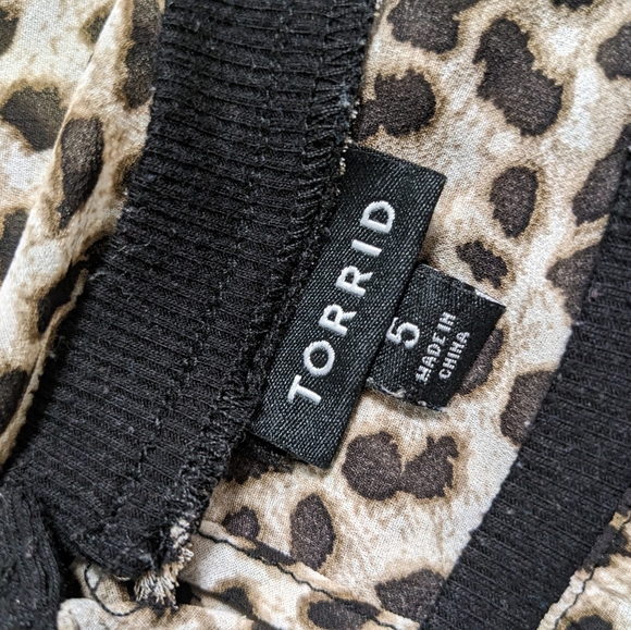 Torrid 5 - Picture 3 of 3